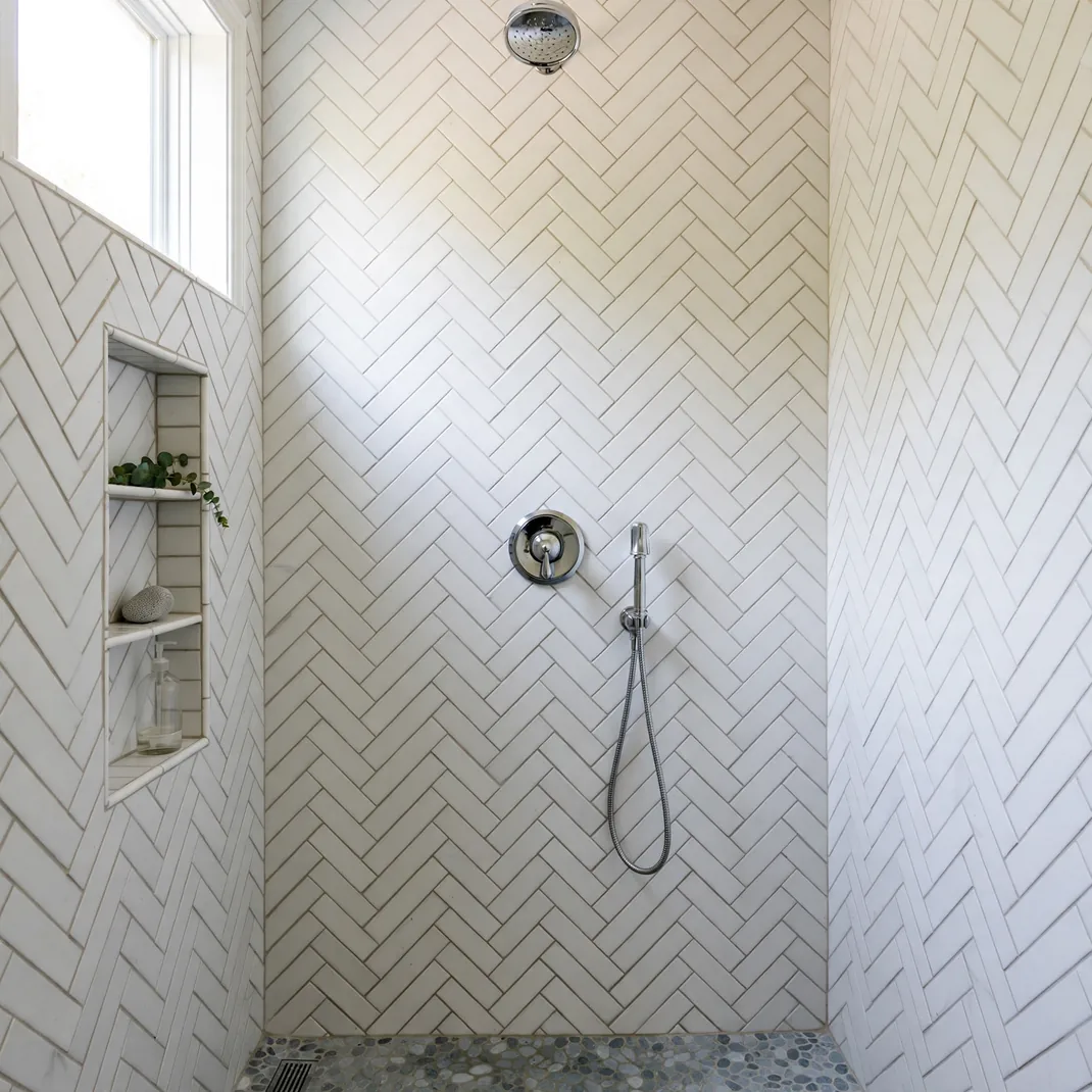 Design 19 Herringbone Shower Tile